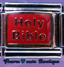 Holy Bible sur fond rouge